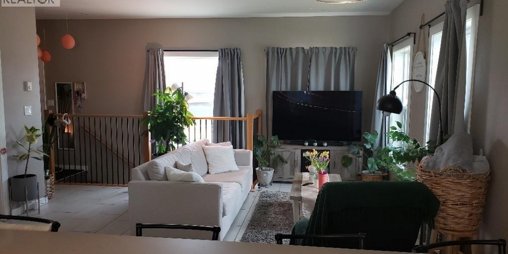 4702 PARK AVENUE Terrace Photo 10 4702 PARK AVENUE Terrace Photo 10